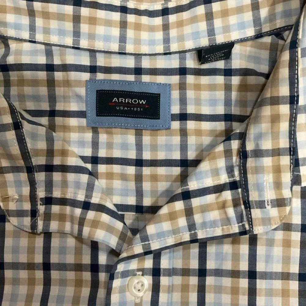 Arrow white and beige plaid button-up